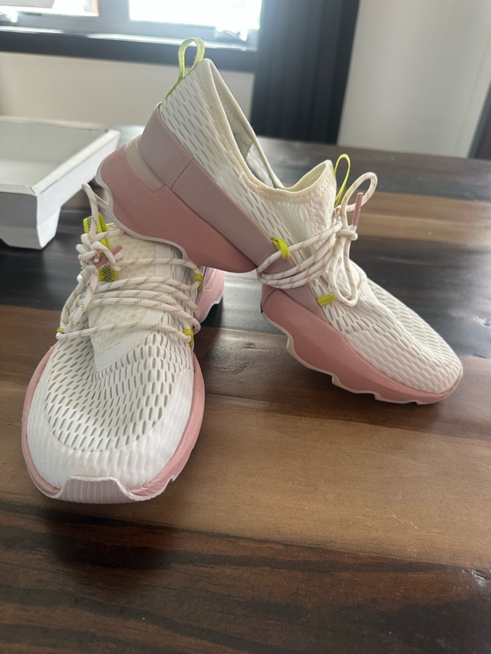 Sorel Brand Women’s Lightweight Mesh Sneakers - White & Pink